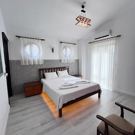 Oeluedeniz Luxurlifevillas 9 فيلة