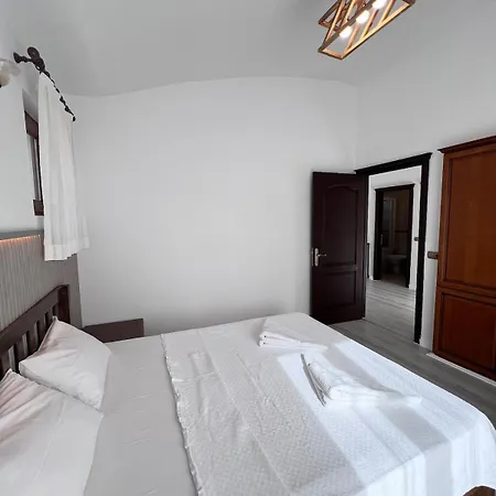 Oeluedeniz Luxurlifevillas 9 فيلة